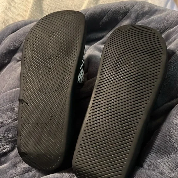 UGG Monochrome Logo Slide Sandals - Picture 2 of 6